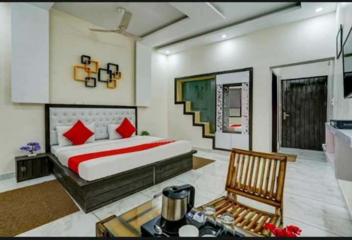 Hotel O Seventy Stay In Sohāna Екстериор снимка