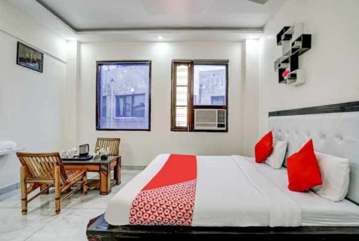 Hotel O Seventy Stay In Sohāna Екстериор снимка