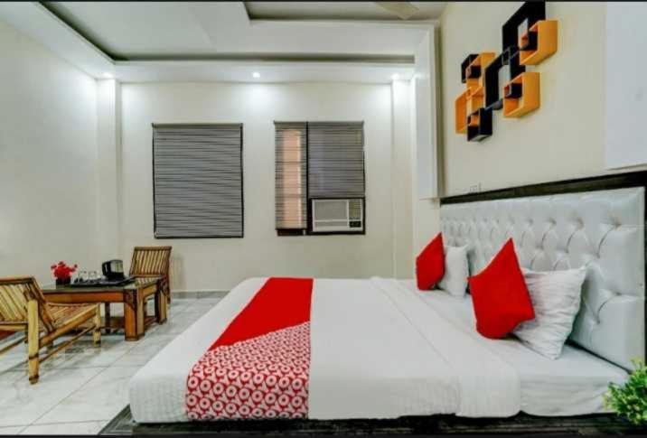 Hotel O Seventy Stay In Sohāna Екстериор снимка