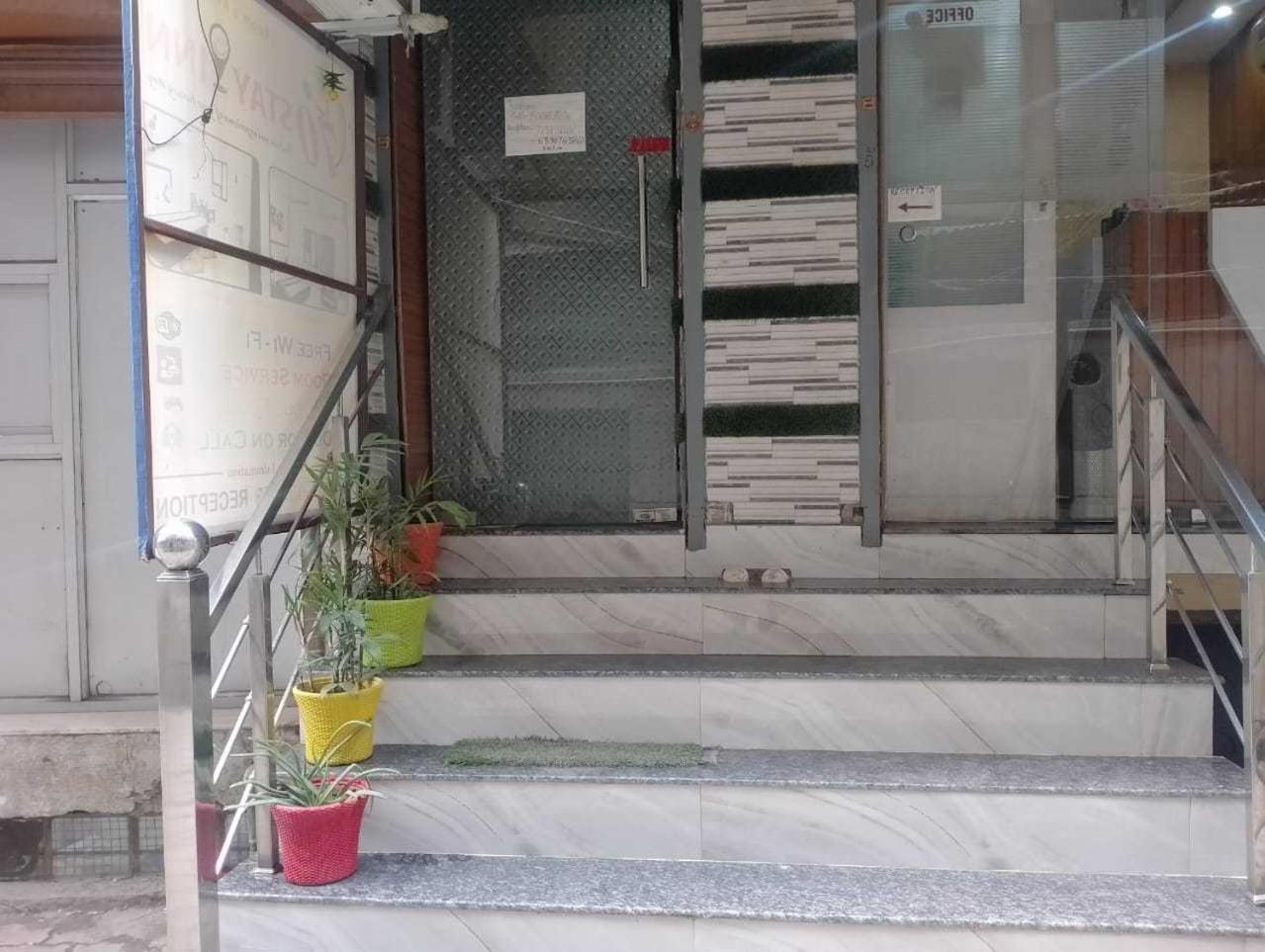Hotel O Seventy Stay In Sohāna Екстериор снимка